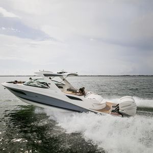 outboard runabout / bowrider