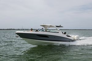 outboard runabout / bowrider