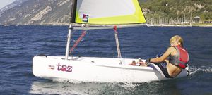 double-handed sailing dinghy / recreational / instructional / catboat