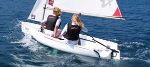 double-handed sailing dinghy / recreational