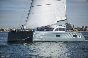 sailing catamaran / cruising / open transom / carbon mast