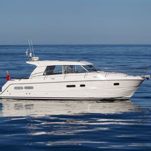 inboard express cruiser / hard-top
