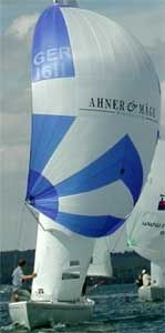 one-design sailboat / sport keelboat / open transom / with cabin