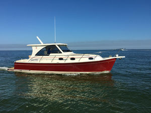 inboard trawler / 10-person max.