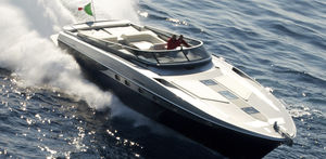 cruising motor yacht / open / planing hull / with 2 or 3 cabins