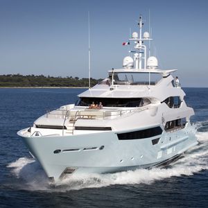 cruising mega-yacht / raised pilothouse / 5-cabin