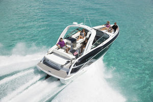 inboard runabout / bow-rider