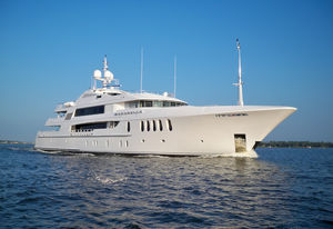 high-speed mega-yacht / wheelhouse / steel / custom