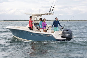 outboard center console boat / sport-fishing / 8-person max. / with T-top