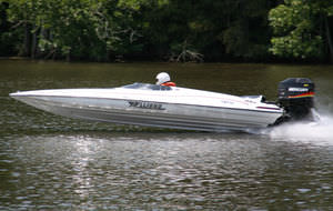 outboard runabout / offshore