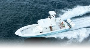 center console monohull boat / outboard / flybridge / sport-fishing