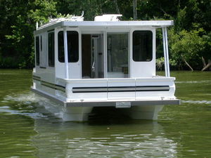 catamaran houseboat / outboard / canal / custom