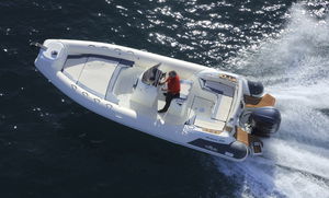 outboard inflatable boat / semi-rigid / center console / 14-person max.