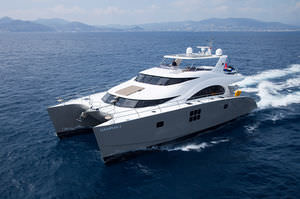 catamaran motor-yacht / cruising / flybridge / semi-custom