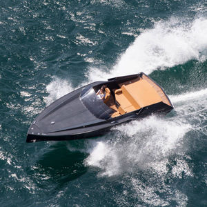 inboard runabout / dual-console / yacht tender / 6-person max.