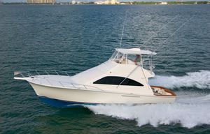 sport-fishing motor-yacht / convertible / flybridge / displacement hull