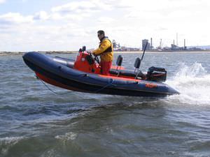outboard rescue boat / inflatable boat / semi-rigid / with jockey console