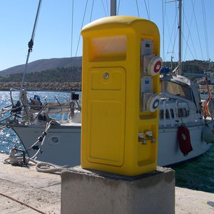 electrical distribution pedestal / with built-in light / for docks