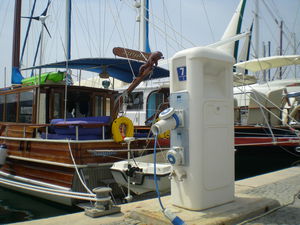 electrical distribution pedestal / with built-in light / for docks