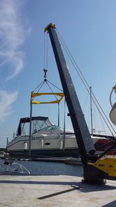 marina crane / luffing jib