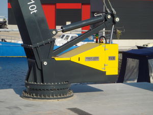 marina crane / luffing jib