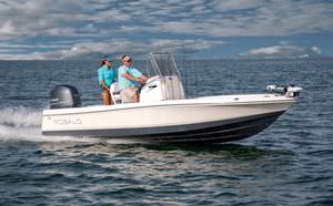 outboard bay boat / center console / sport-fishing / 8-person max.
