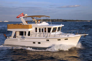 inboard trawler / flybridge