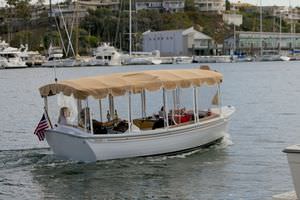 electric center console boat / side console / 8-person max.