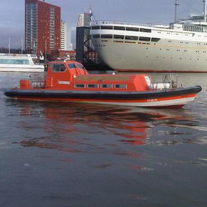 inboard rescue boat / inflatable boat