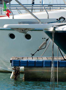 marina fender / dock