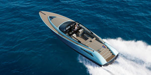 inboard runabout / dual-console