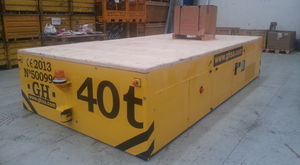 handling trailer / shipyard