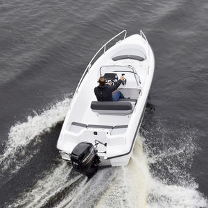 outboard runabout / bowrider / sport / 6-person max.