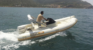 outboard inflatable boat / rigid / side console / roll-bar