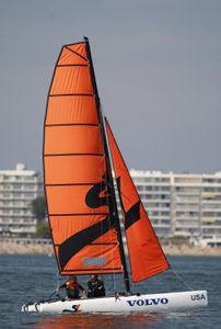 regatta sport catamaran / double-handed / single-trapeze / asymmetric spinnaker