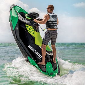three-seater jet-ski / two-seater / 90 hp