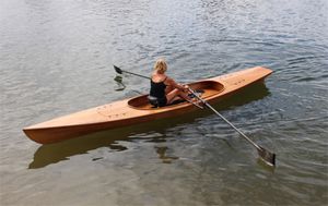 recreational rowing boat / single scull