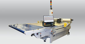 CNC cutting table / conveyor / for composite fiber fabric / shipyard