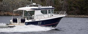 inboard walkaround / wheelhouse / trawler / traditional