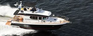 inboard trawler / flybridge / twin IPS / 15-person max.