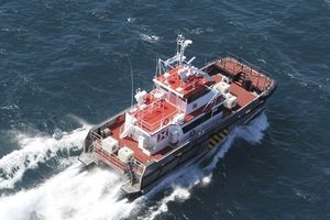 inboard crew boat