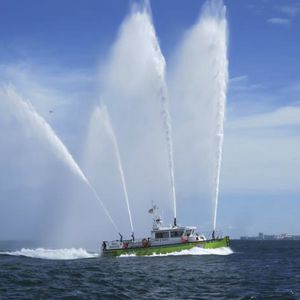 inboard fireboat / inboard waterjet / aluminum