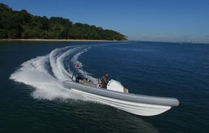 outboard inflatable boat / rigid / with jockey console / offshore
