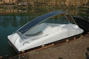 catamaran open boat / solar-electric powered