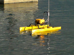 autonomous marine drone / mini catamaran