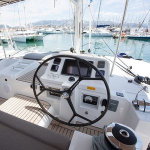 sailboat helm wheel / carbon