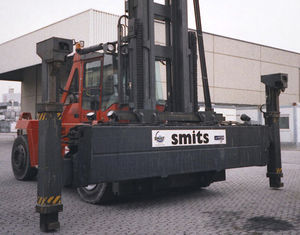 container spreader / for empty container handlers / telescopic