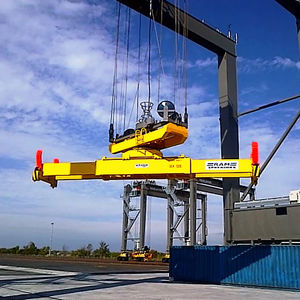 container spreader / ship-to-shore crane / telescopic / electro-hydraulic