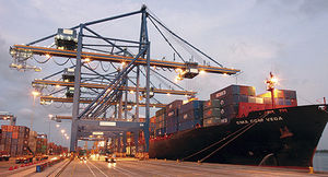 super post-Panamax container gantry crane / post-Panamax