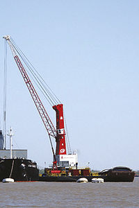 floating dock crane / for heavy loads / knuckle boom